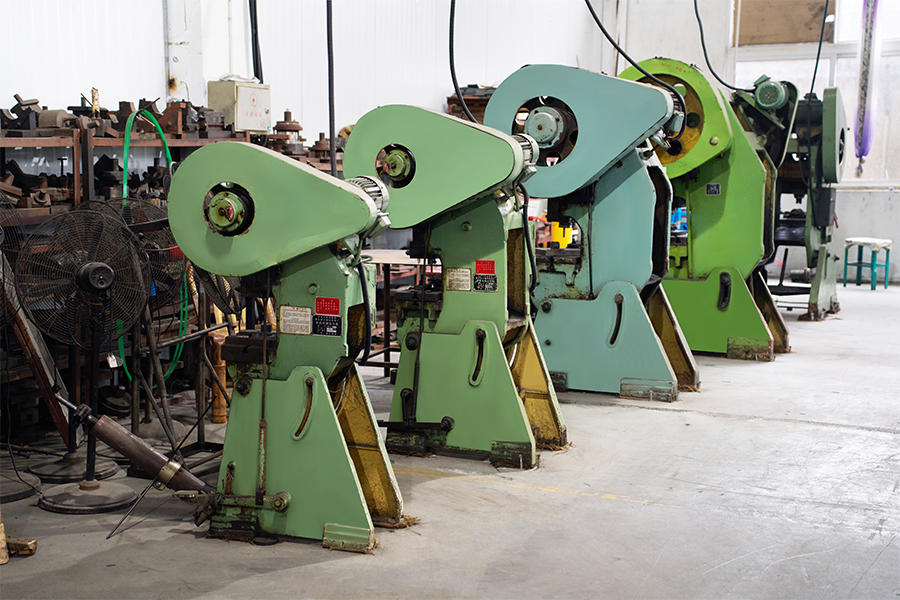 معدات المصنع