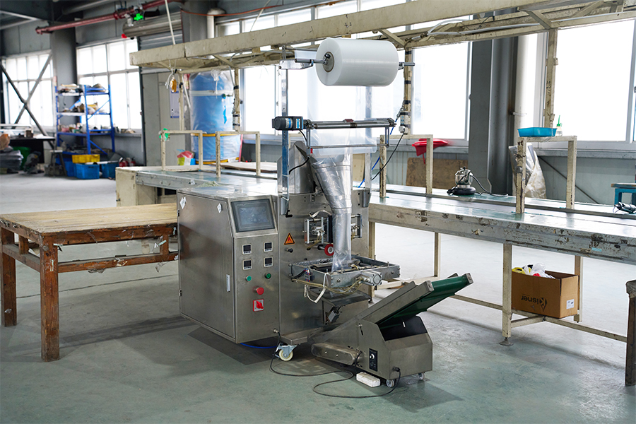 معدات المصنع